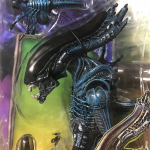 Gorilla Alien with Face Hugger
