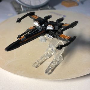 Hotwheels Star Wars Poe's X-Wing die cast with flight navigator 