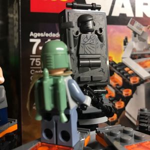 Carbon-Freezing Chamber with Boba Fett, Ugnaught, Han Solo and Han Solo in Carbonite