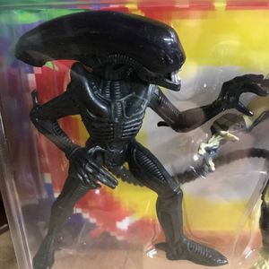 Warrior Alien and Renegade Predator