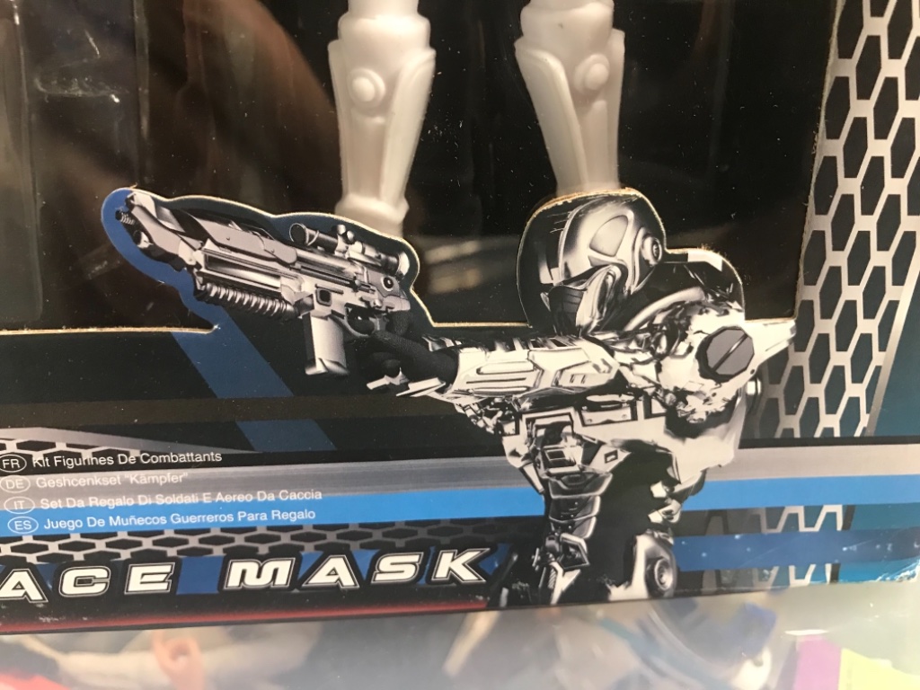 Galaxy Wars Space Warrior Figure and Face Mask Version 2 - Image 2