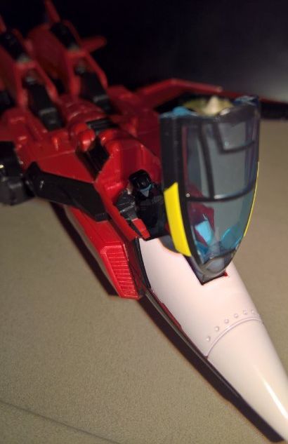 Titans Return - Deluxe - Autobot - Windblade - Image 1