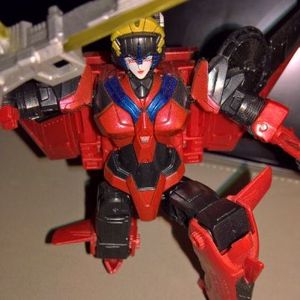 Titans Return - Deluxe - Autobot - Windblade
