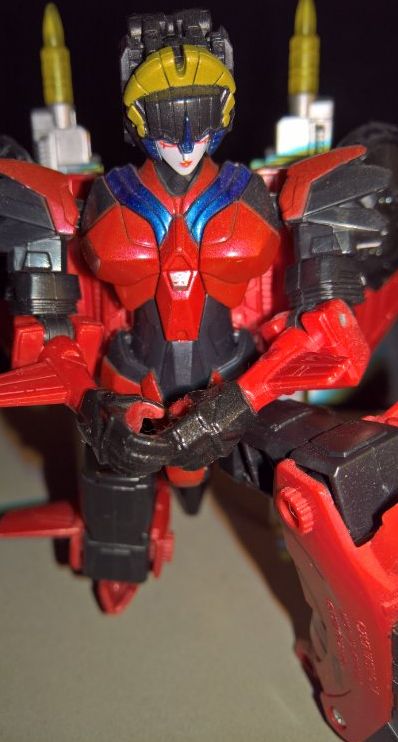 Titans Return - Deluxe - Autobot - Windblade - Image 12