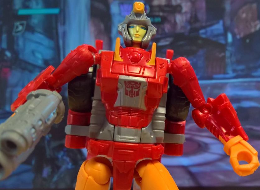 Power of the Primes - Deluxe - Autobot - Novastar - Image 3