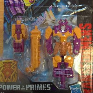 Power of the Primes - Prime Master - Decepticon - Quintis Prime w/ Bludgeon decoy armor