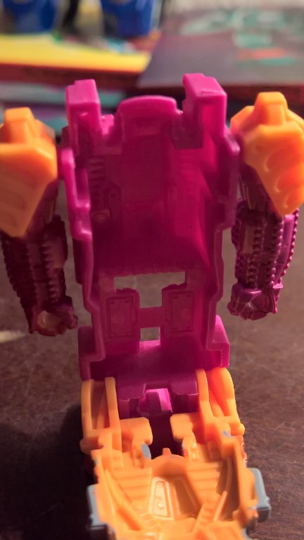 Power of the Primes - Prime Master - Decepticon - Quintis Prime w/ Bludgeon decoy armor - Image 1