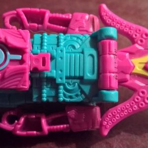 Power of the Primes - Prime Master - Decepticon - Solus Prime w/ Octopunch decoy armor