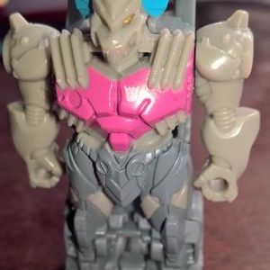 Power of the Primes - Prime Master - Decepticon - Megatronus w/ Bomb-Burst decoy armor