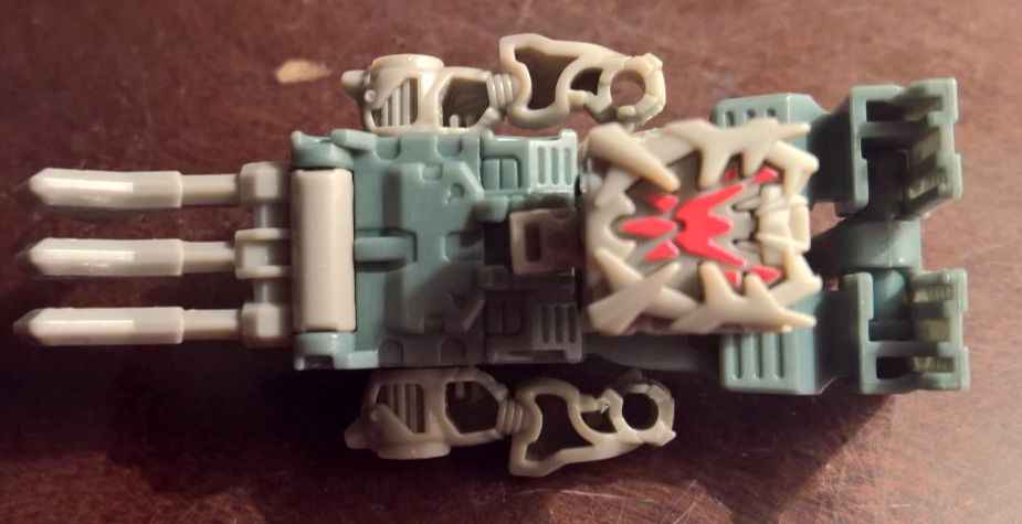 Power of the Primes - Prime Master - Decepticon - Megatronus w/ Bomb-Burst decoy armor - Image 5